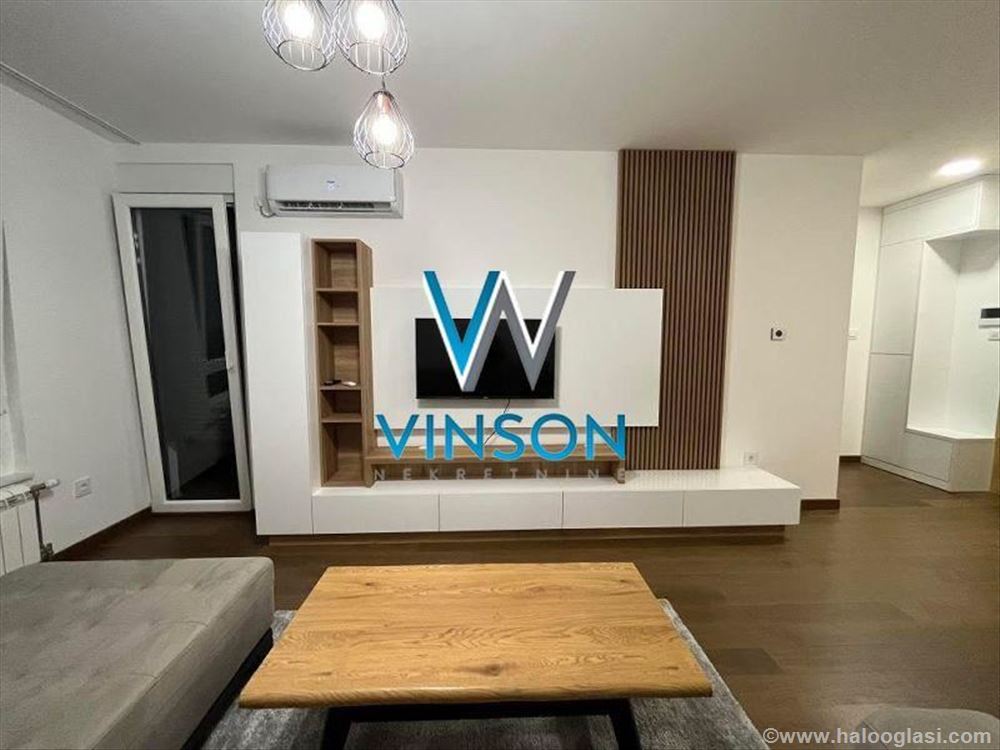 Novi Sad, Salajka - Namešten jednoiposoban stan ID — fotografija