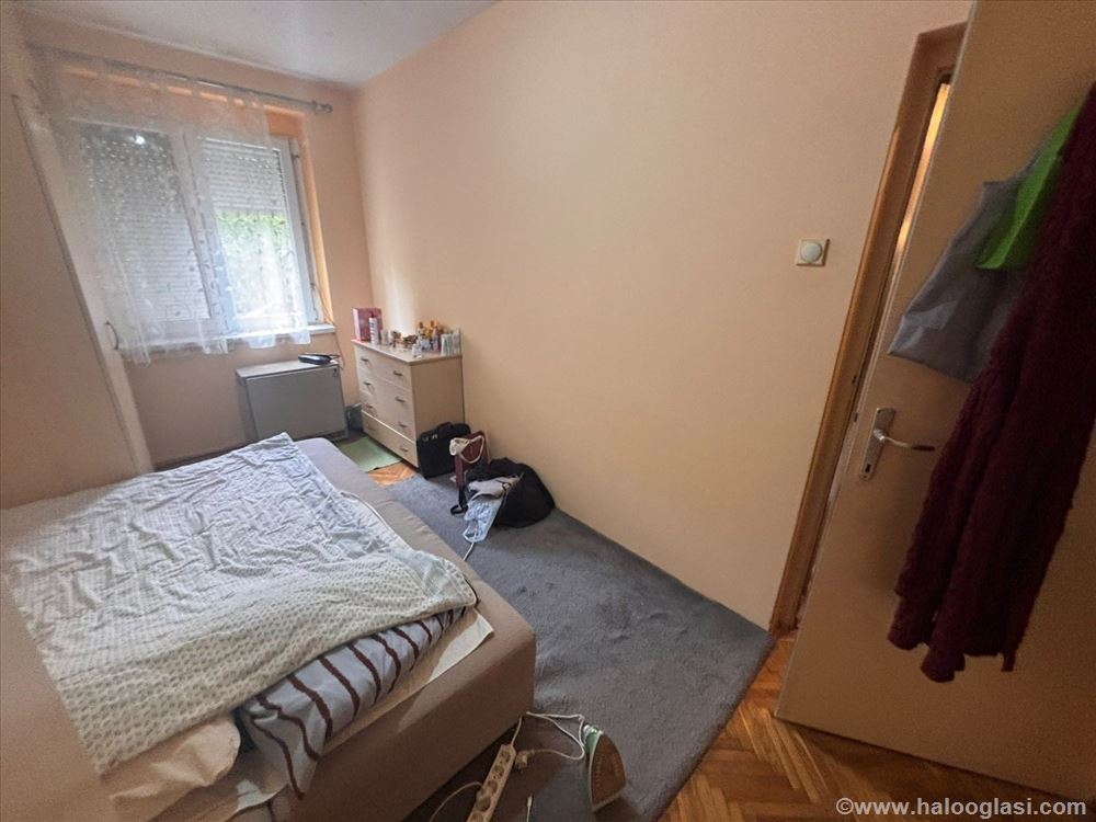 Odličan, bez ulaganja, trosoban — fotografija