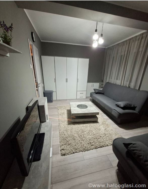 Renoviran stan na Limanu I — fotografija