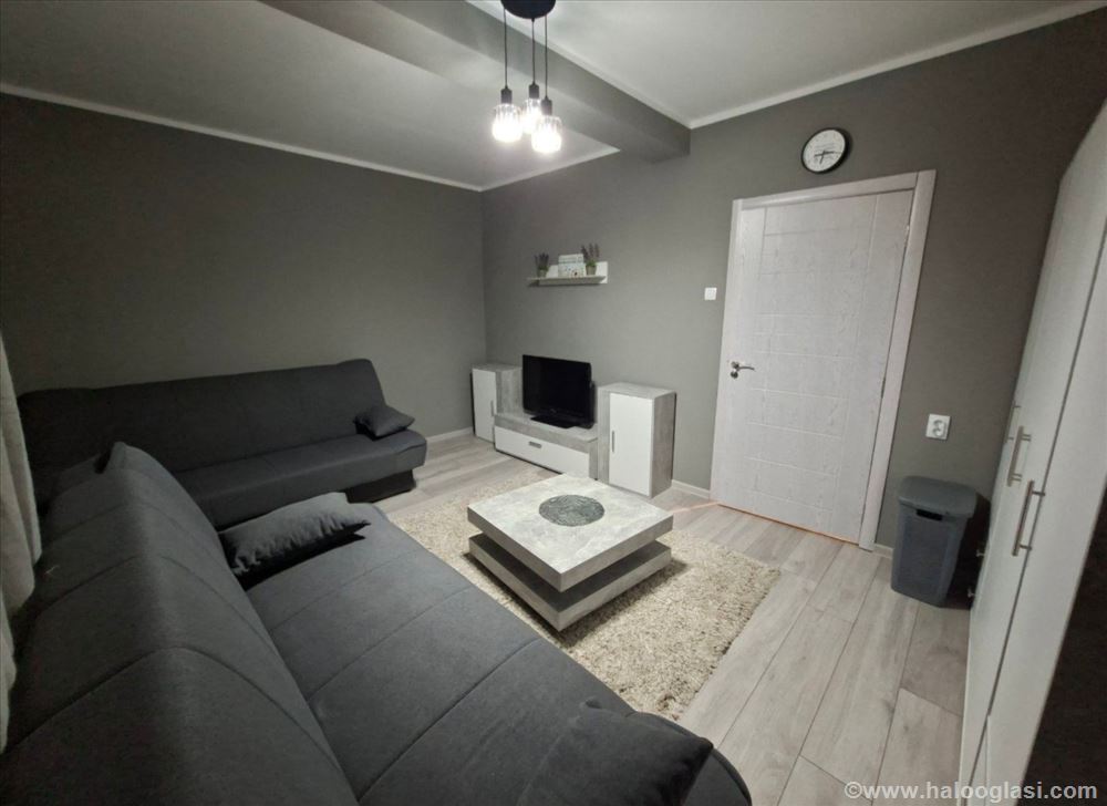 Renoviran stan na Limanu I — fotografija