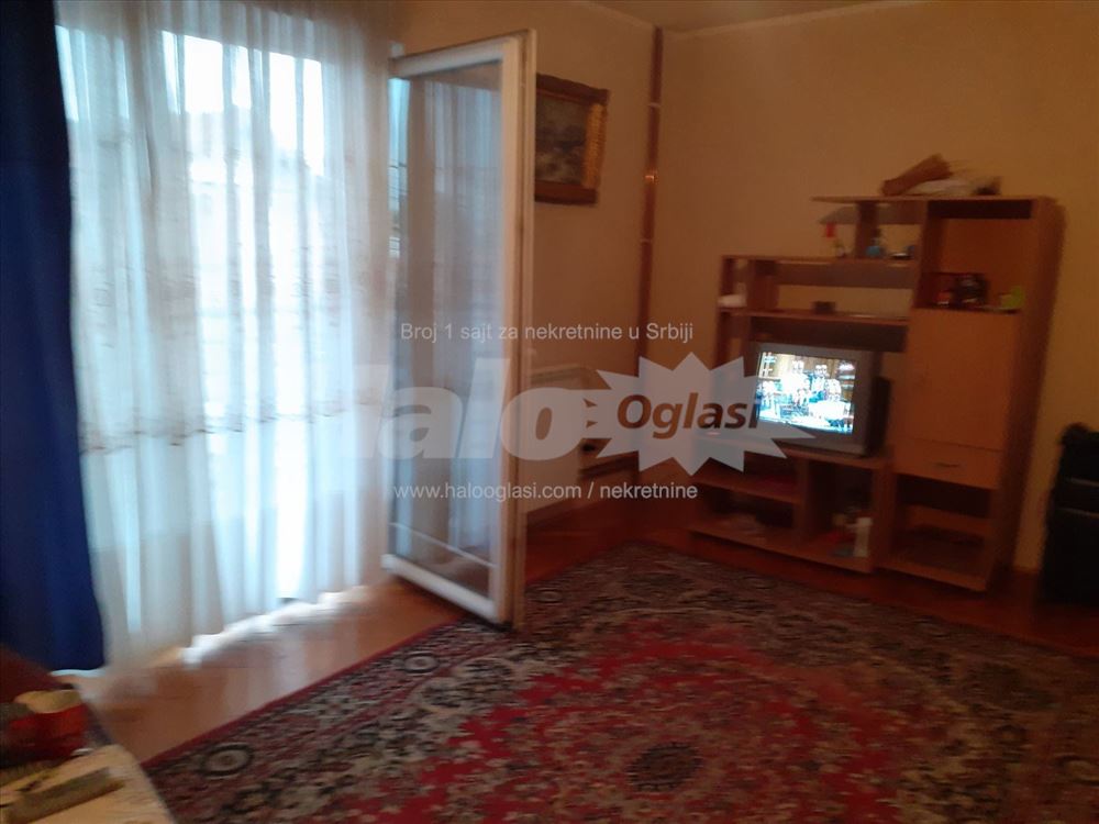 Комната с отдельным входом — фото