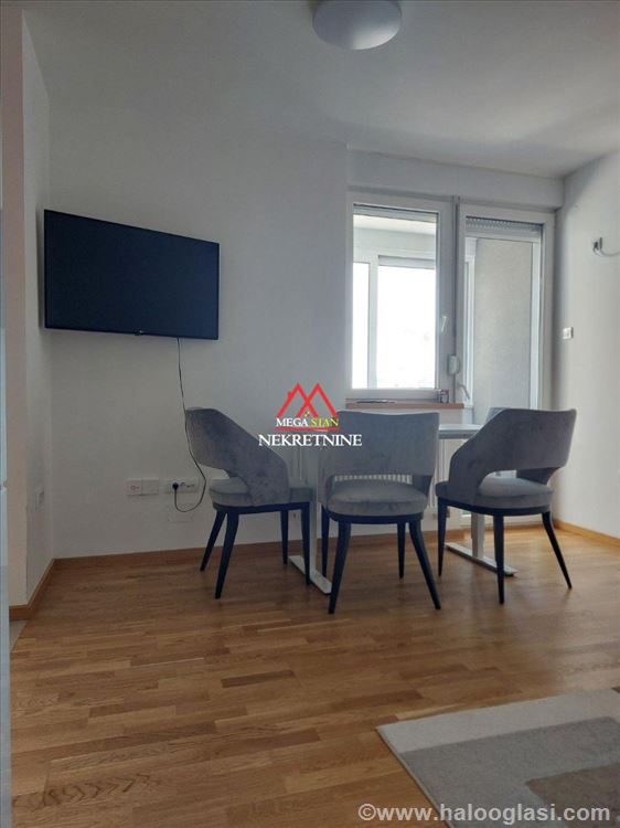 Социальные сети - 40m2 - новинка, полуторакомнатная квартира — фото