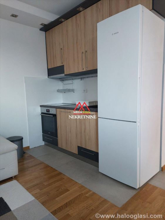 Социальные сети - 40m2 - новинка, полуторакомнатная квартира — фото