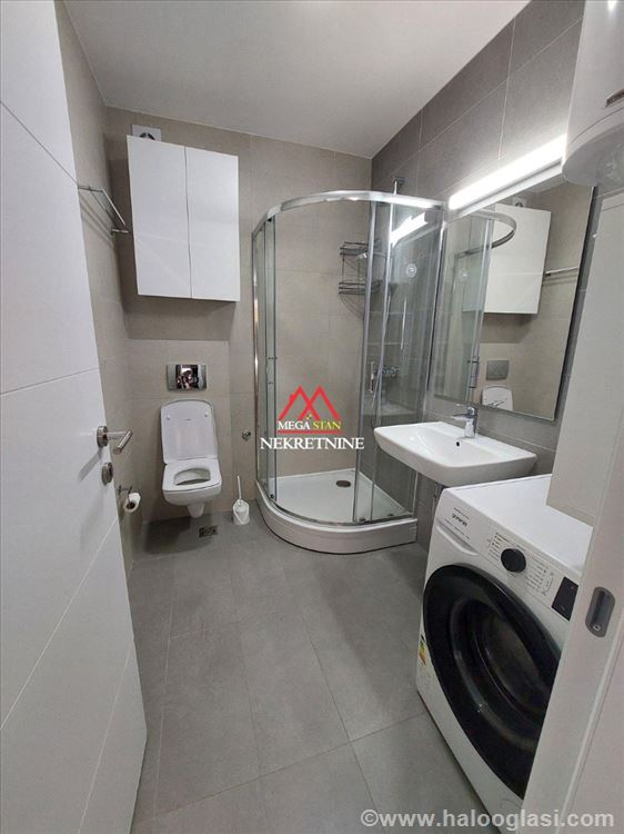 Социальные сети - 40m2 - новинка, полуторакомнатная квартира — фото