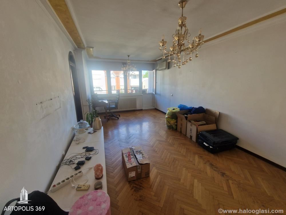Strukturno najlepši trosoban stan na Ceraku — fotografija