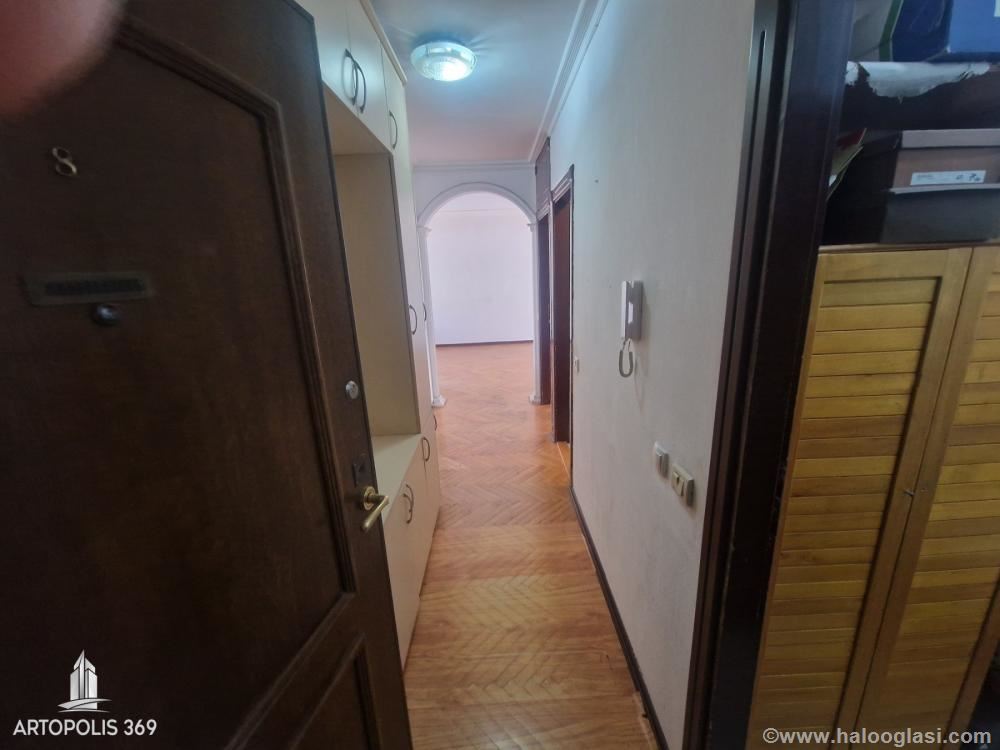 Strukturno najlepši trosoban stan na Ceraku — fotografija