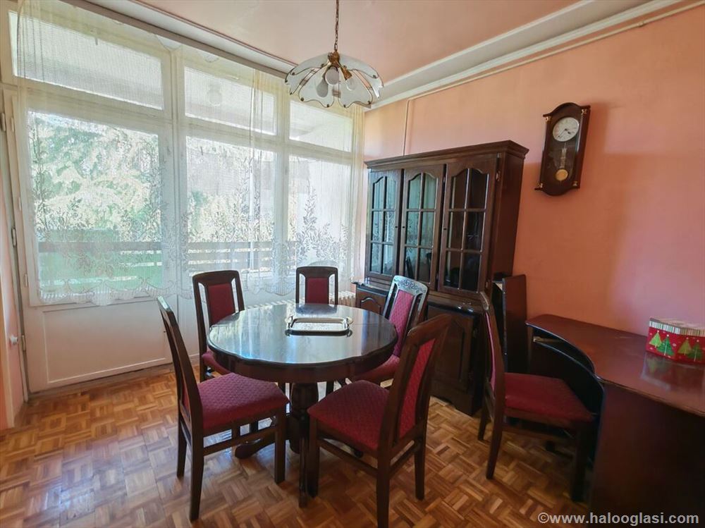 Trosoban stan 4.juli Zrenjanin — fotografija