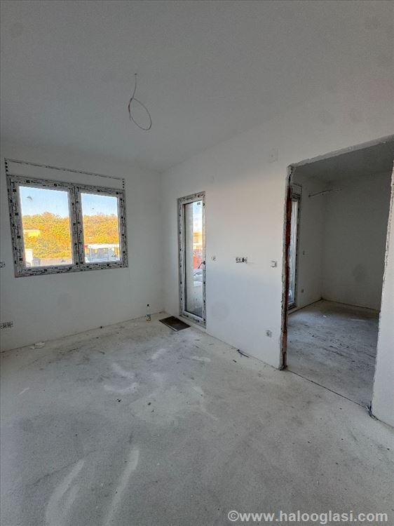 Kaludjerica, across the street Lidla 45 m2, 1st floor — photo