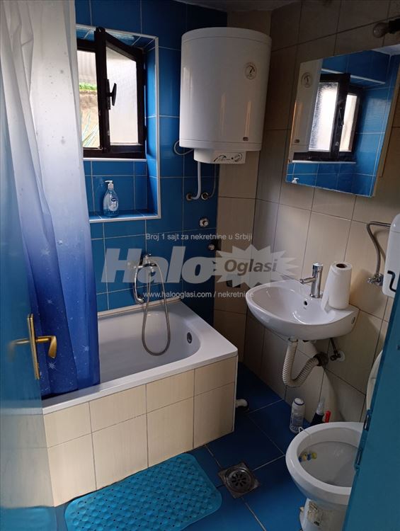 for rent two-room apartment for students or workers — photo
