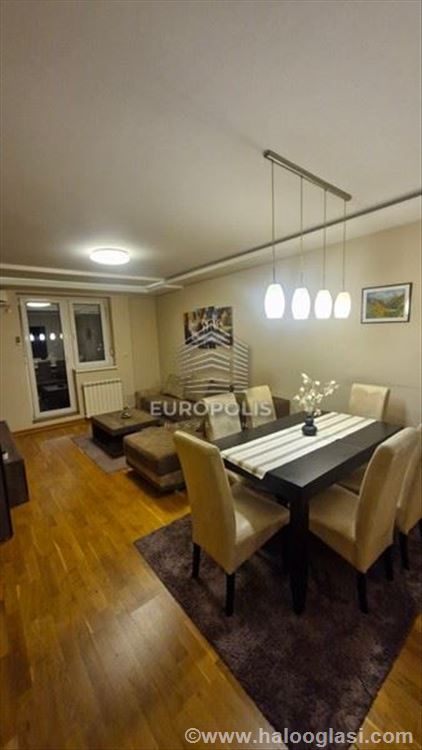 Lux stan kod Đerma — fotografija