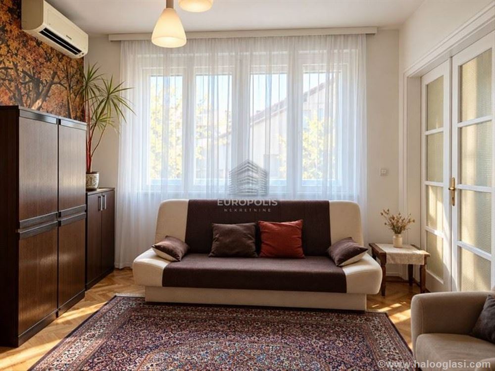 Савский трг - квартира салонного типа, 80 m²,3.0,паркинг — фото