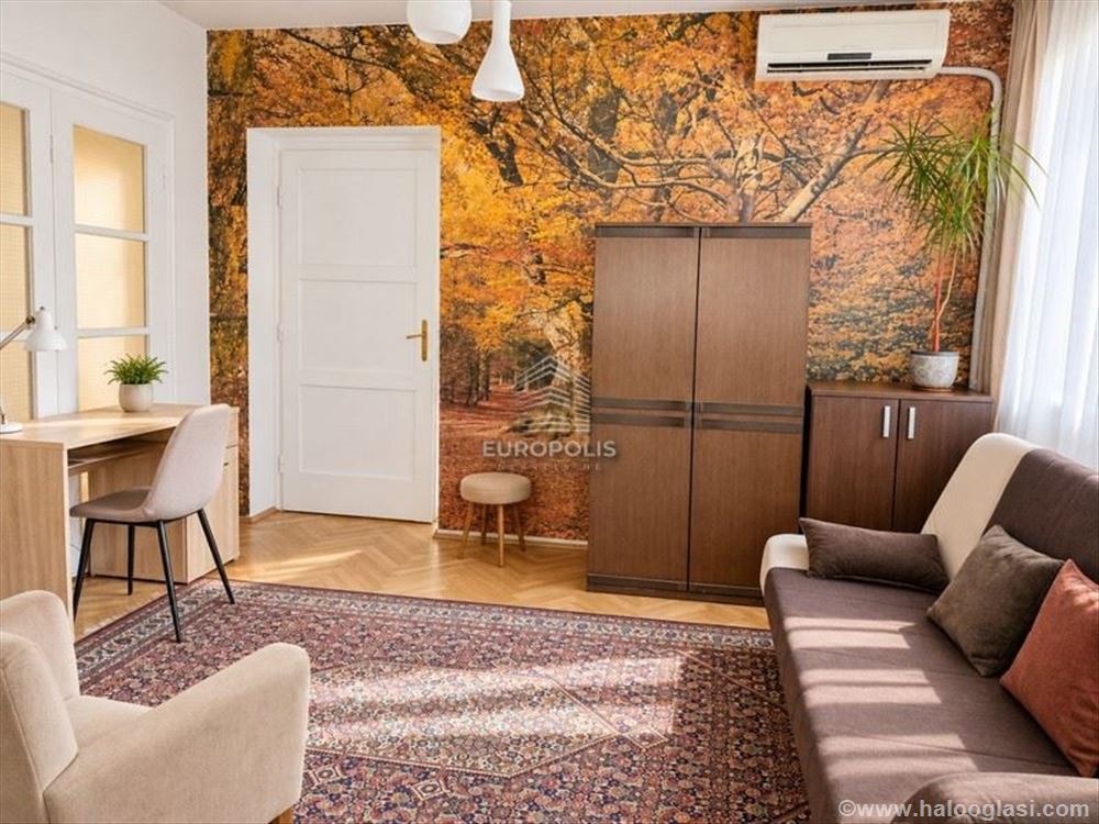 Савский трг - квартира салонного типа, 80 m²,3.0,паркинг — фото