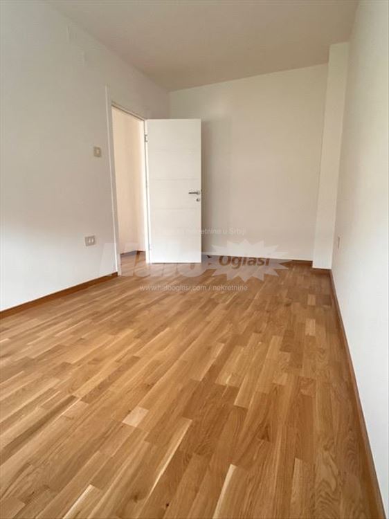 двухкомнатная с половиной, 49m2, Бульвар/Социялно, оформлена в кадастре — фото