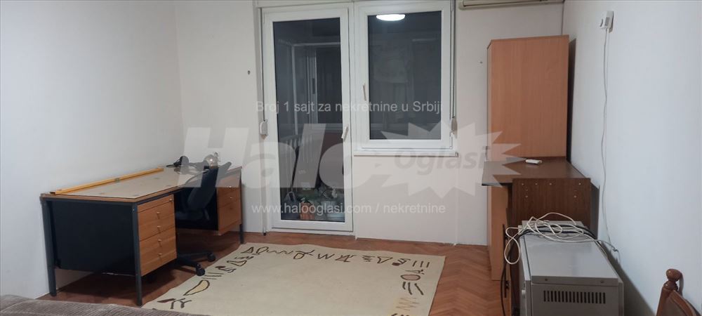Izdaje se stan kod Medicinskog fakulteta — fotografija