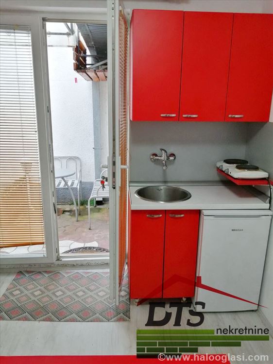 Izdavanje Stan u kuci — fotografija