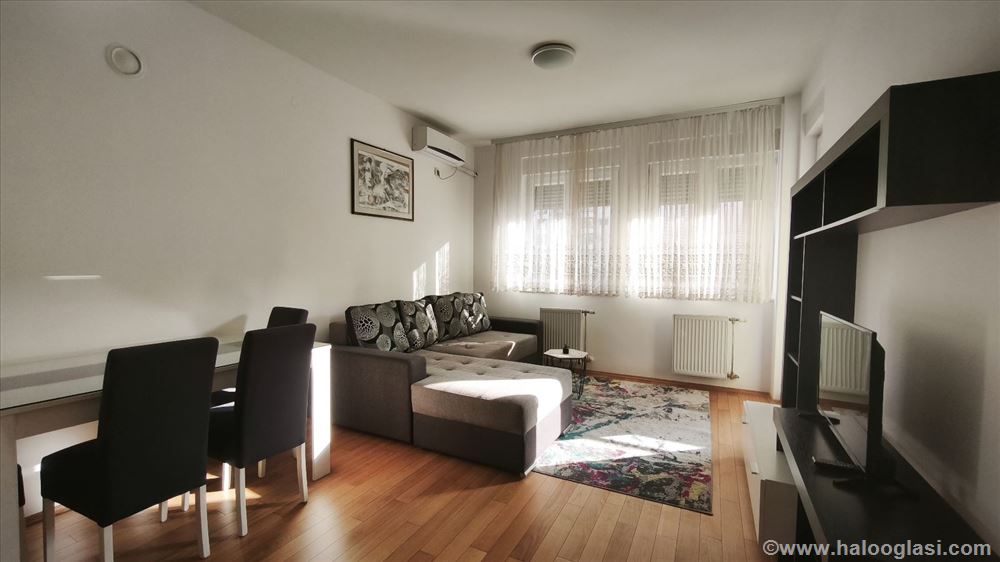 Nice 1.5 apartment, 45m2, Kraljev park — photo