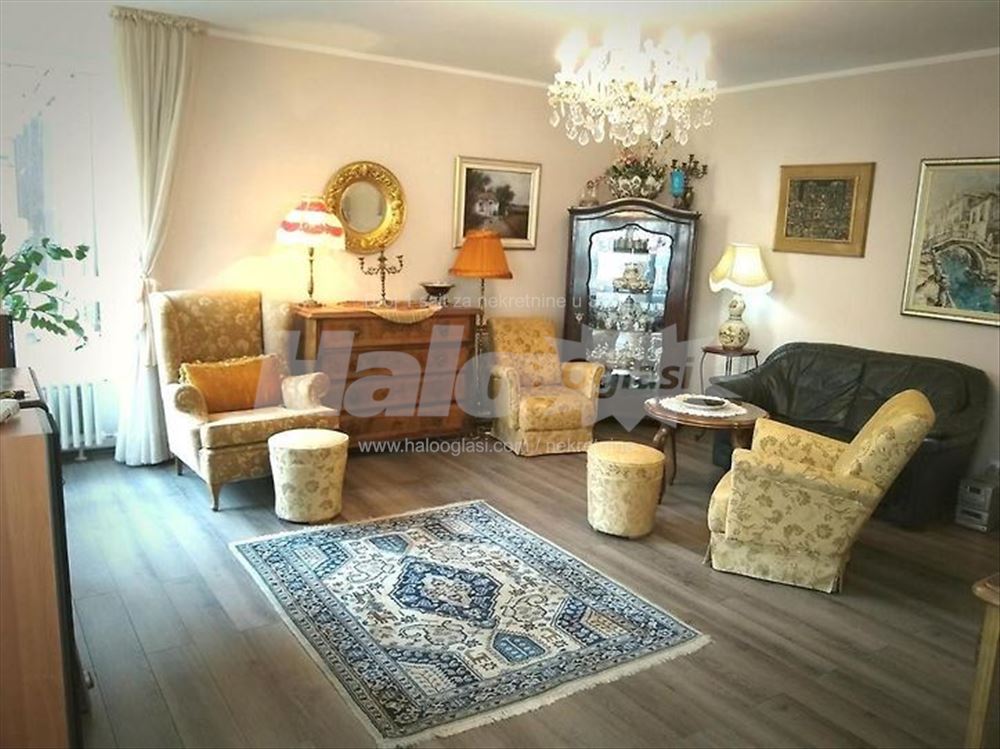 Stan u srcu Vračara - 80 m2 — fotografija
