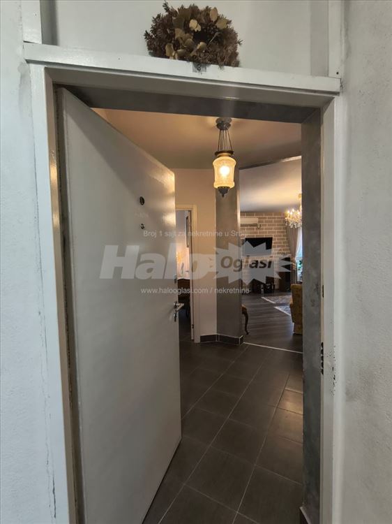 Stan u srcu Vračara - 80 m2 — fotografija