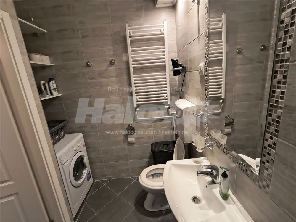 Stan u srcu Vračara - 80 m2 — fotografija
